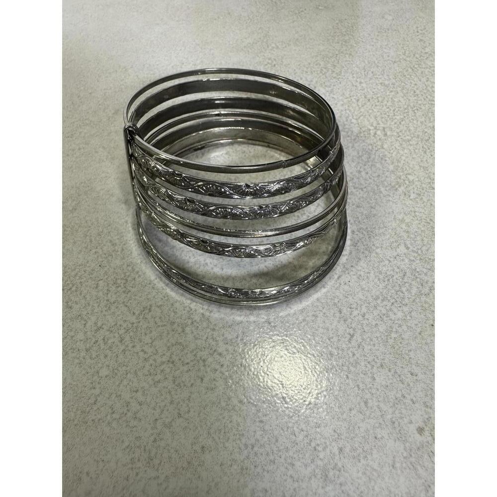 Vintage Silver Tone Engraved Floral Hinged Bangle Bracelet Set